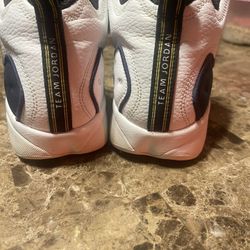 Tenis Jordan Size 6 1/2   Excellente Condiciones 