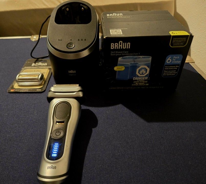Braun Series 9 Pro+ Electric Razor Kit