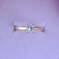 14kt Yellow Gold Engement Ring