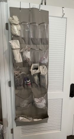Like New 15 pocket (3 diff pocket sizes) over-the-door shoe organizer 