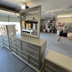 Queen Sized Bedroom Furniture Set