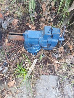 Heavy Duty Bench Vise 12 inch