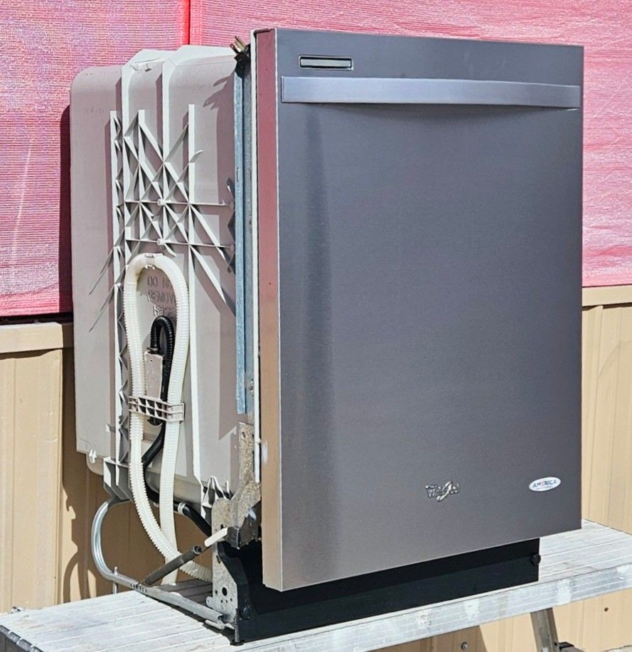 🔆🇺🇸☆Whirlpool☆🇺🇸🔆 S-S-Steel Dishwasher in Great Condition 
