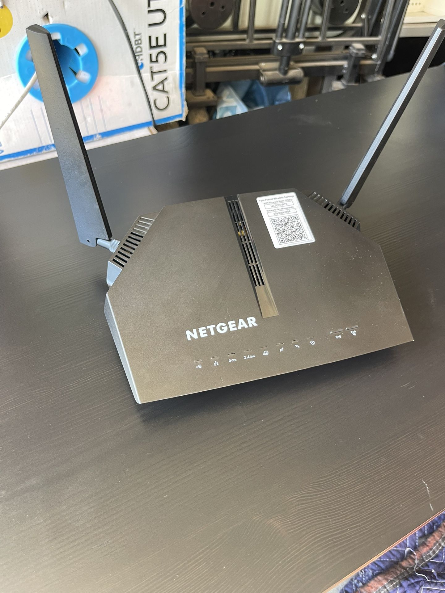 Netgear Cable Modem / WiFi Router 