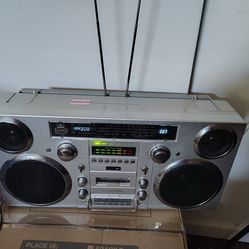 GPO Brooklyn Bluetooth Boombox Stereo Cassette and CD Player