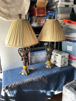 SET OF VINTAGE TABLE LAMPS