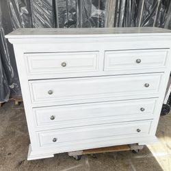 5 DRAWER DRESSER