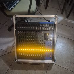 Yamaha MG16XU Mixer 16 Channels