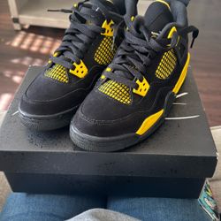 Air Jordan 4 Retro