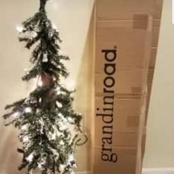 New Grandinroad Pre-lit Slim  Christmas Tree 