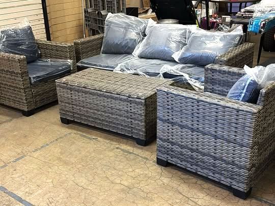 Uixe 6-Piece Rattan 5-Person Wicker Outdoor Sectional Seating Group with Navy Cushions and Glass Table, Patio Furniture Sets
