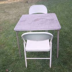 Samsonite Folding Table - great for holidays etc.