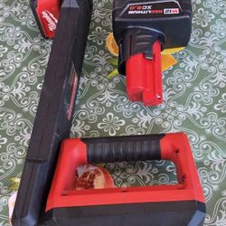 Milwaukee
M12 12V Lithium-Ion Cordless LED Underbody Light with high capacity 6.0ah battery 