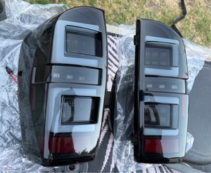 16-22 Toyota Tacoma Black Smoke Full LED Tail Lights