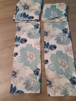 Kitchen curtains & valance
