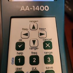 .New PROFESSIONAL SWR  ANTENNA ANALICER 