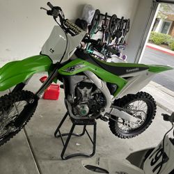 Like New 2017 Kx450f (only 8 Original Hours)