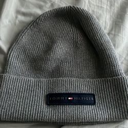 2 for $15rarely wore hats in good condition pick up