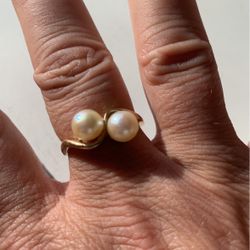14k Yellow Gold Double Pearl Ring