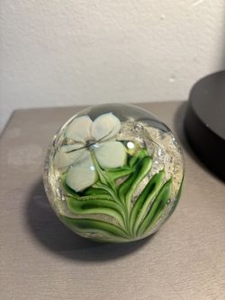 Rare & Bautiful  Floral Glass Paperweight /Signed 1979