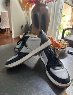 Louis Vuitton Rivoli Sneaker