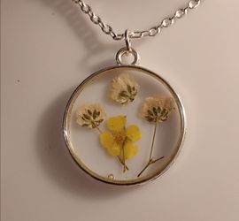 Pressed Flower Pendant Necklace