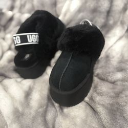 UGG Funkette Size 9 Brand New 