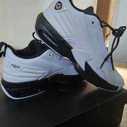Nike Jordan Max Aura