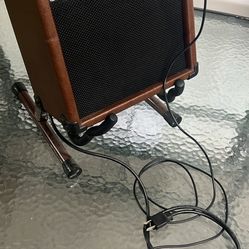 URBAN Good Working Condition Guitar Speaker