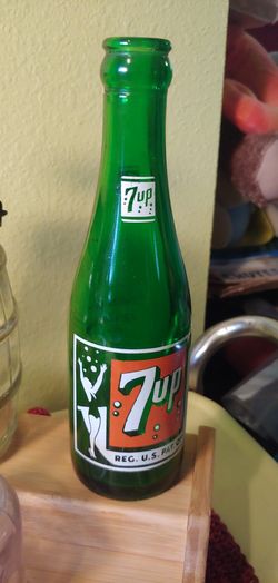 OLD COLLECTIBLE BOTTLES