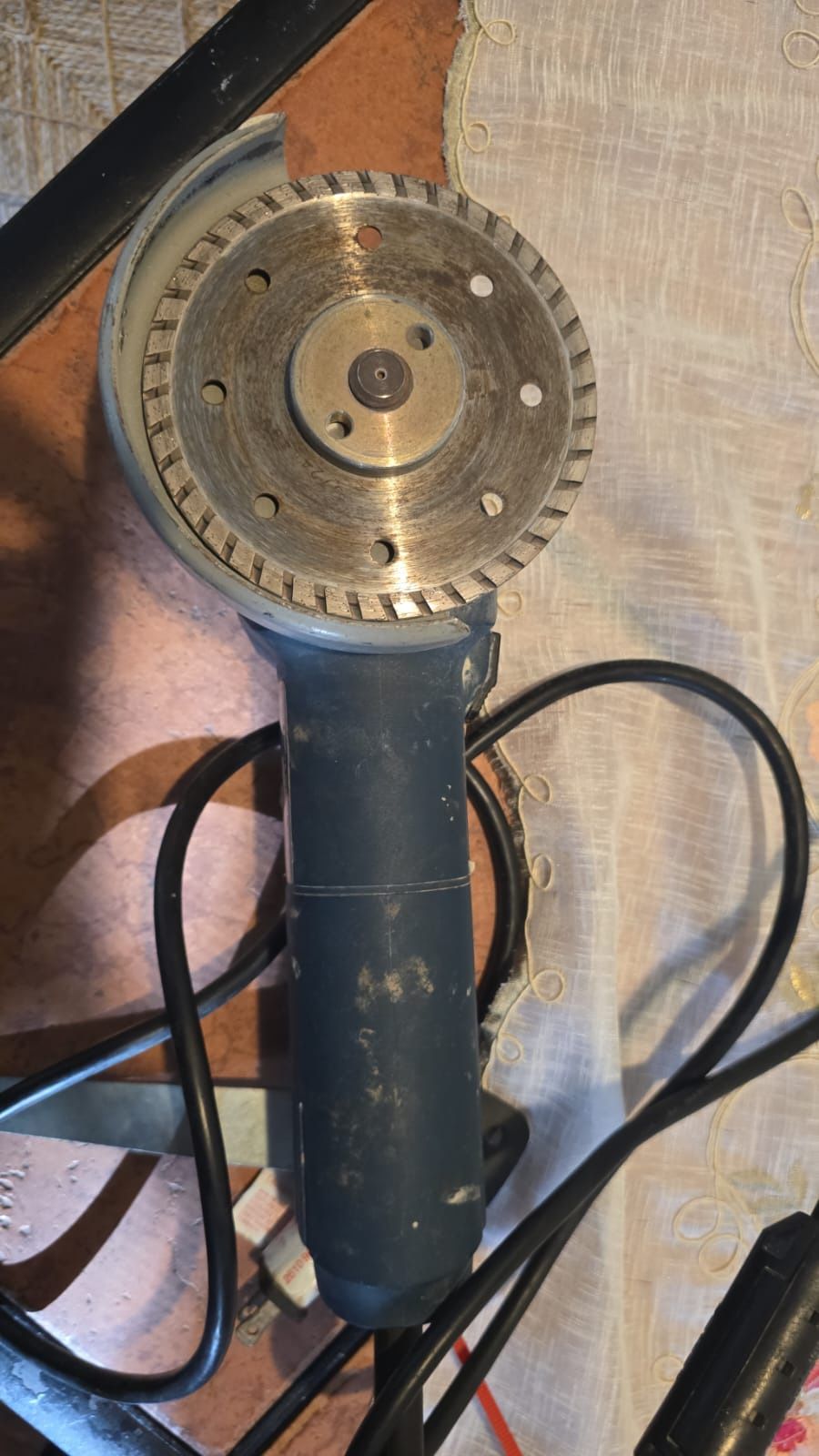 Bosch Grinder With Diamond Disc