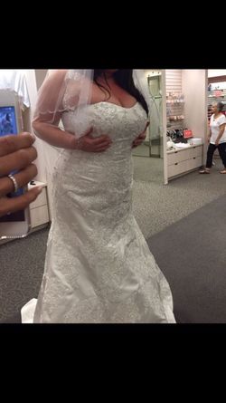 Oleg cassini wedding dress