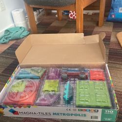 110 Piece Set Magna-tiles