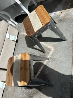 Barstool chair