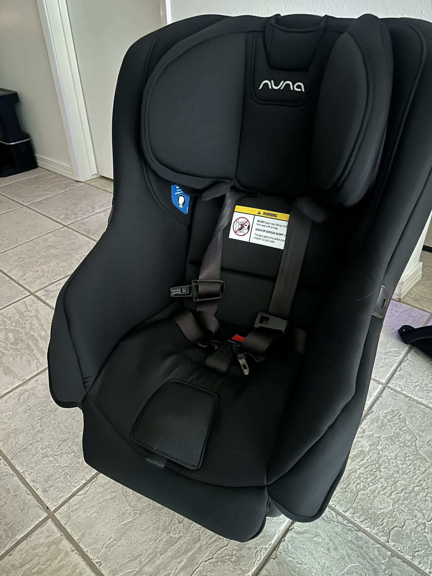 Nuna Five point Harness Car seat