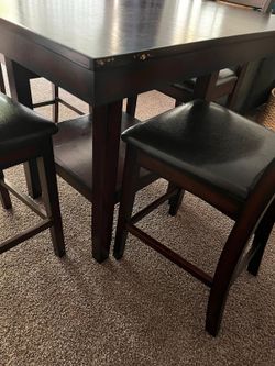 5-piece dining table for sale