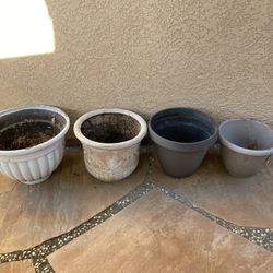 Flower Pots (qty 4)