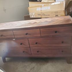 Brown Dresser With 2 Nightstands