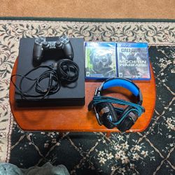 PS4+ controller and 1 game