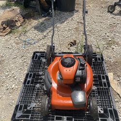 Husqvarna HU550FH 140-cc 22-in Self-Propelled Gas Lawn Mower with Briggs & Stratton Engine Briggs & Stratton 550EX Engine: The CARB compliant 140cc Br