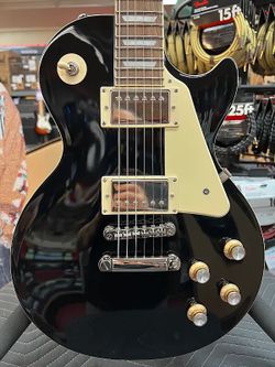 Epiphone Black Les Paul w/ Gig bag