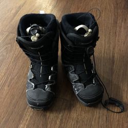 SALOMON SNOWBOARDING BOOTS WOMENS SZ 7