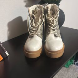 Gucci GG Monogram Combat Boots – White Leather – Size 40 – Authentic