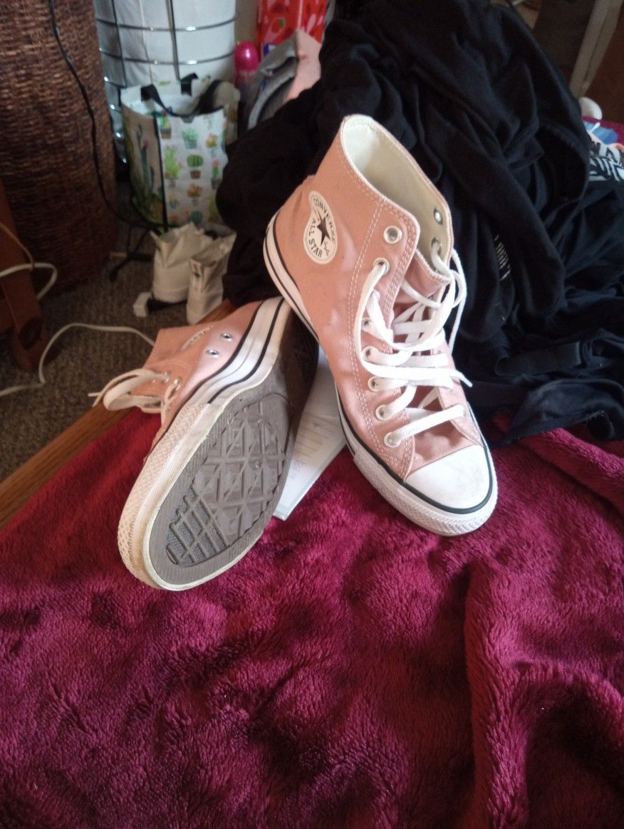 CONVERSE ALL STARS - PINK sz9Ladies/7mens