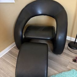 Black Chair 