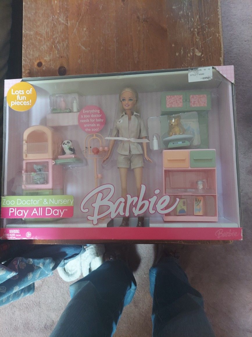 Barbie Zoo Doctor And Nursery Play Set