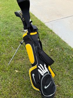 Nike SQ MachSpeed Junior Golf Club Set with Dual-Strap Stand Bag and glove