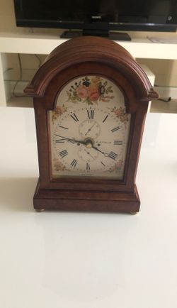 Collectible Clock by Elliot Lenham