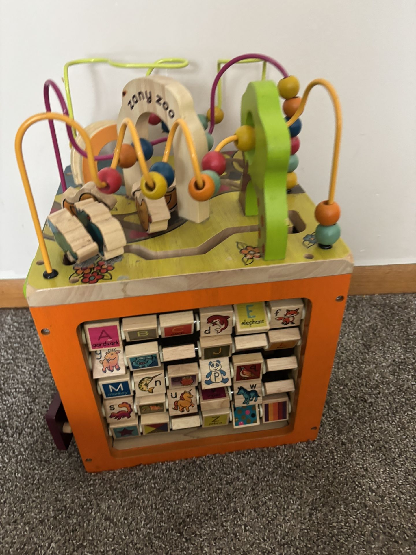 Zany Zoo Activity Cube 