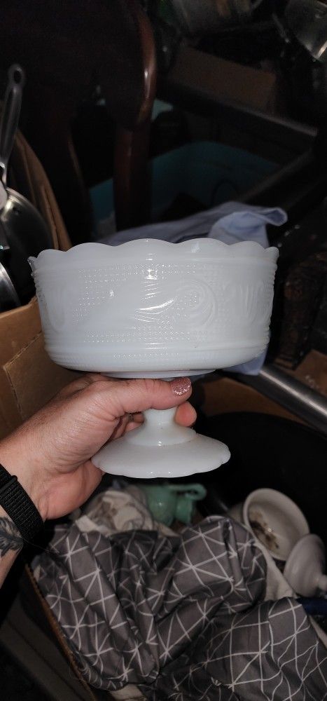 EO Brody Milk Glass 